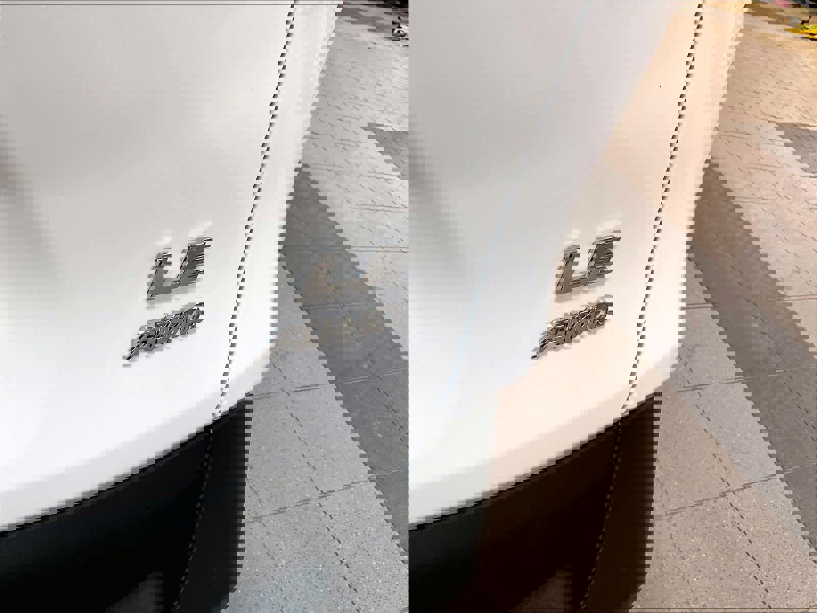 Used 2025 Toyota RAV4 LE image 28