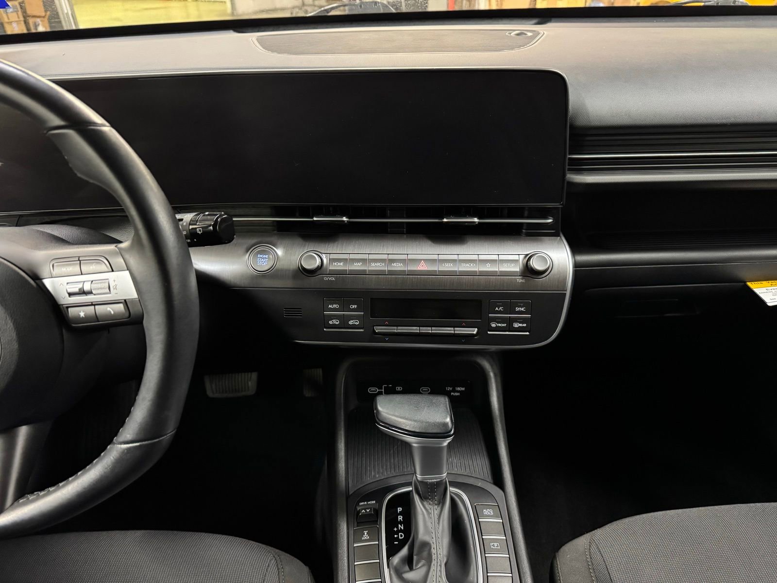 Used 2025 Hyundai Kona SEL image 14