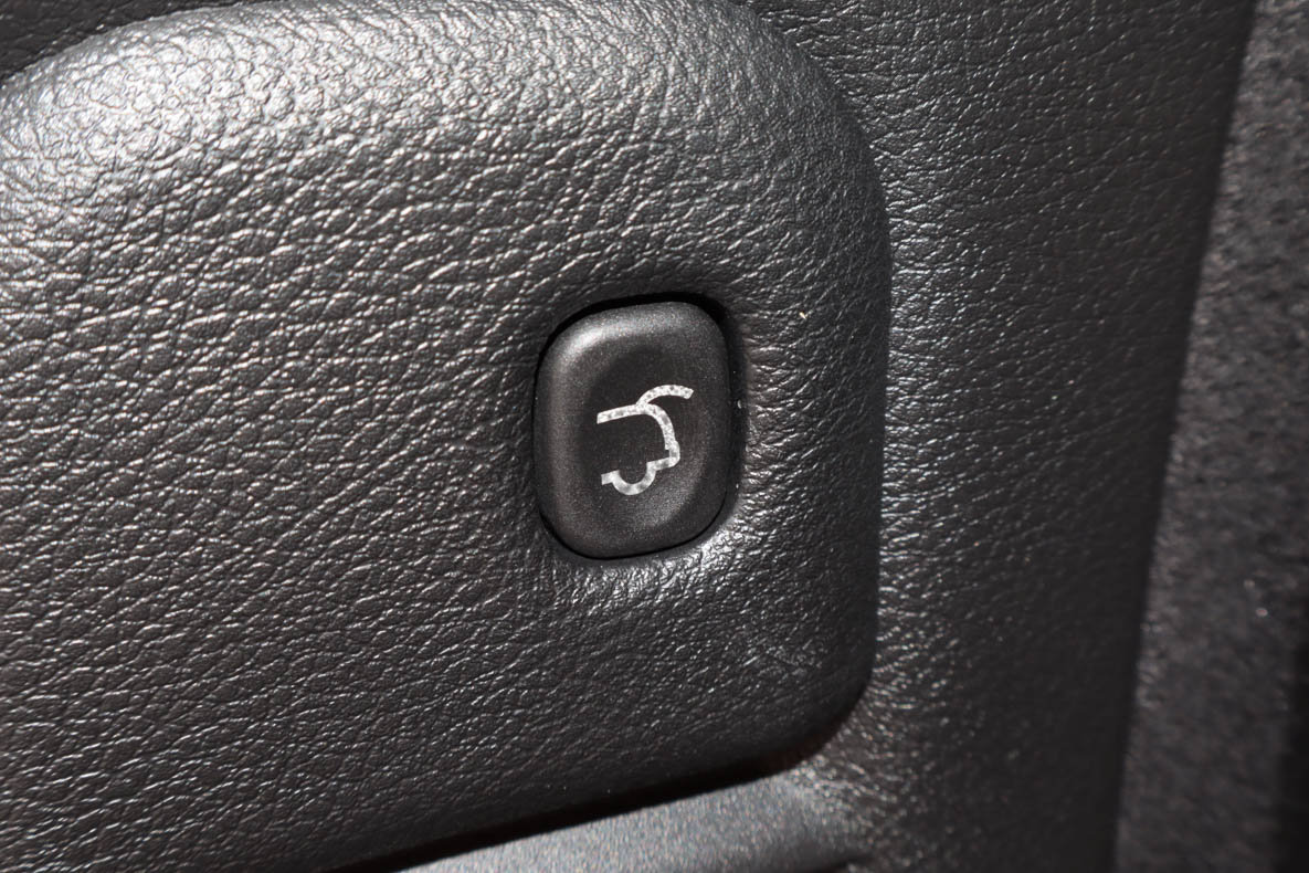 Used 2025 Dodge Durango GT w/ Blacktop Package RWD image 18
