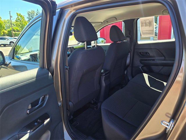 Used 2025 Nissan Kicks S image 16