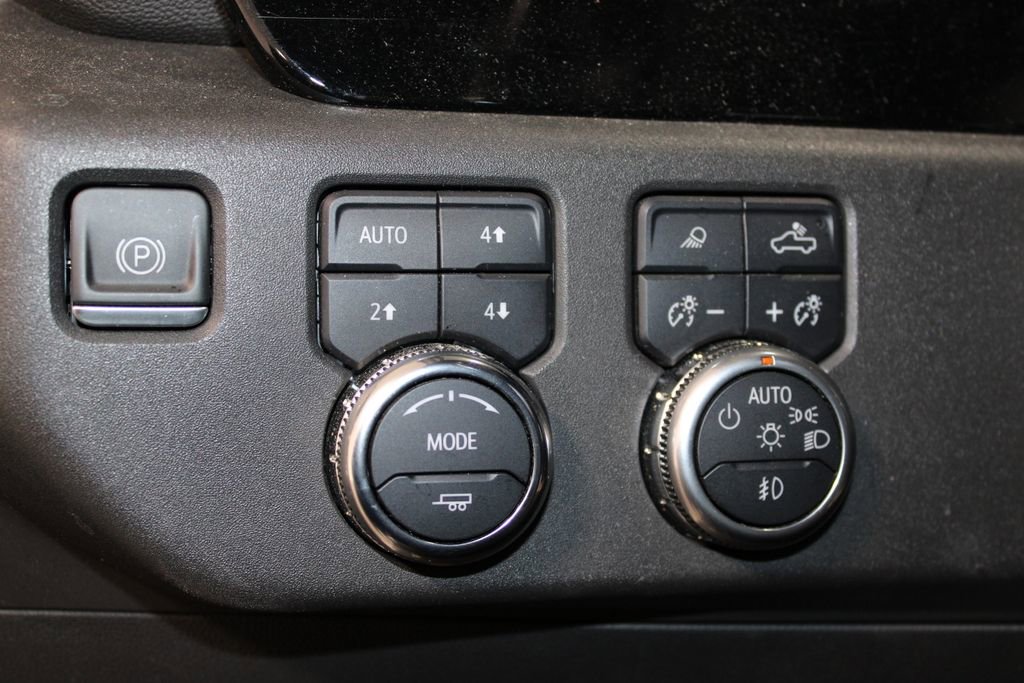 Used 2022 GMC Sierra 1500 SLT AWD/4WD image 23