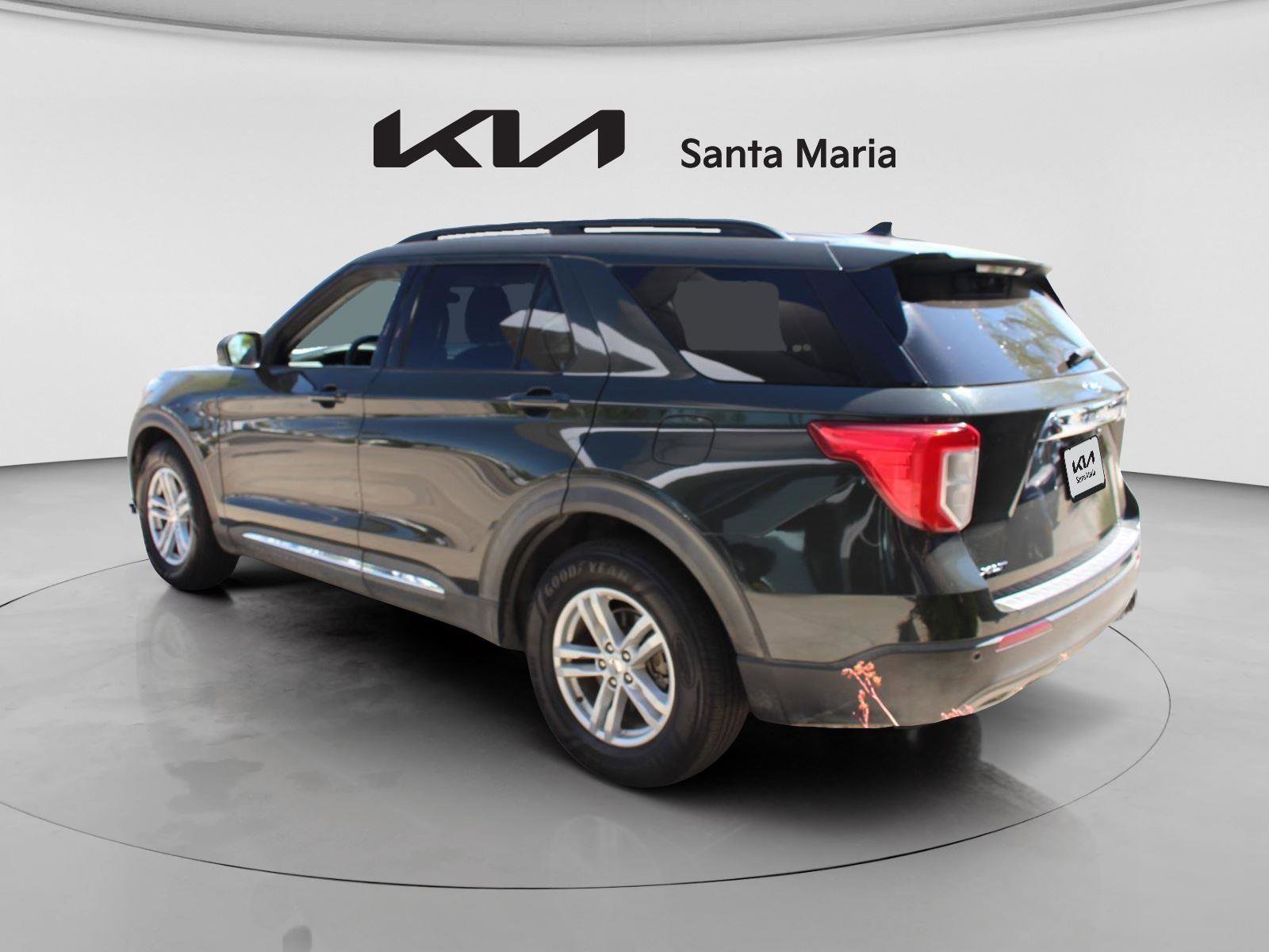 Used 2021 Ford Explorer XLT image 7