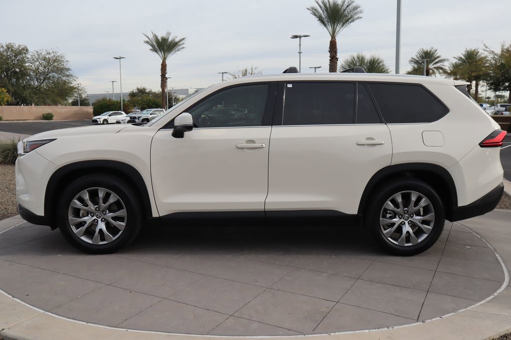Used 2024 Toyota Grand Highlander Limited image 8