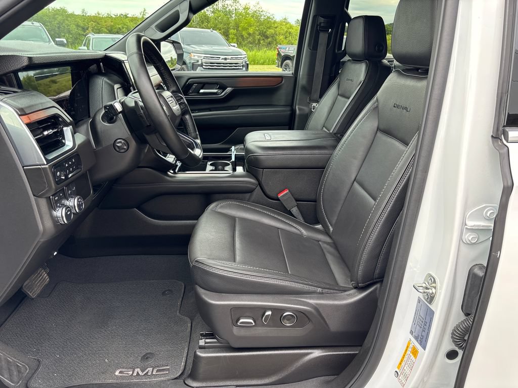 Certified 2025 GMC Yukon Denali AWD/4WD image 27
