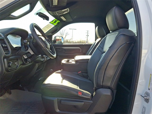 Used 2022 RAM 3500 Tradesman image 12