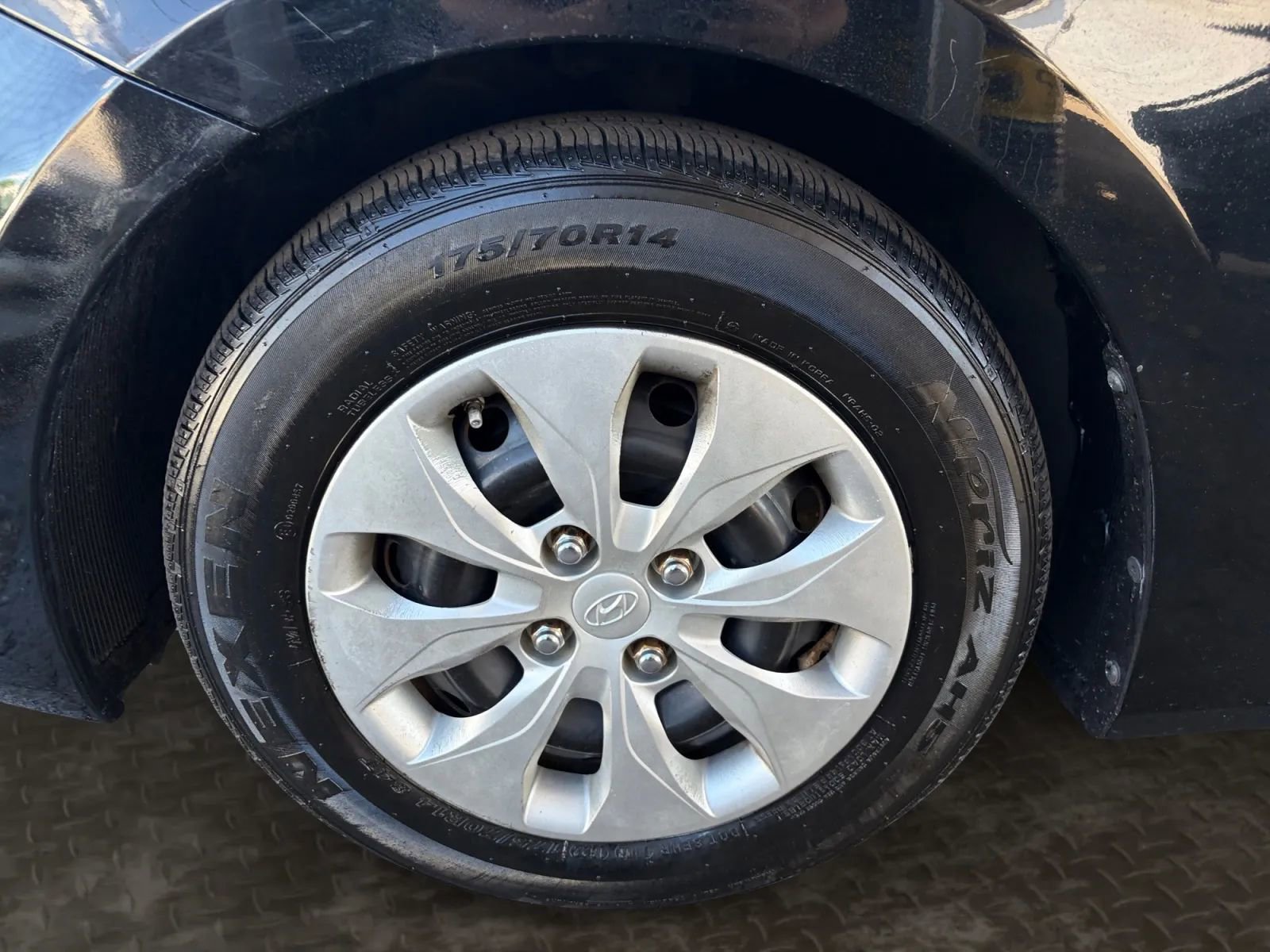 Used 2016 Hyundai Accent SE FWD image 32