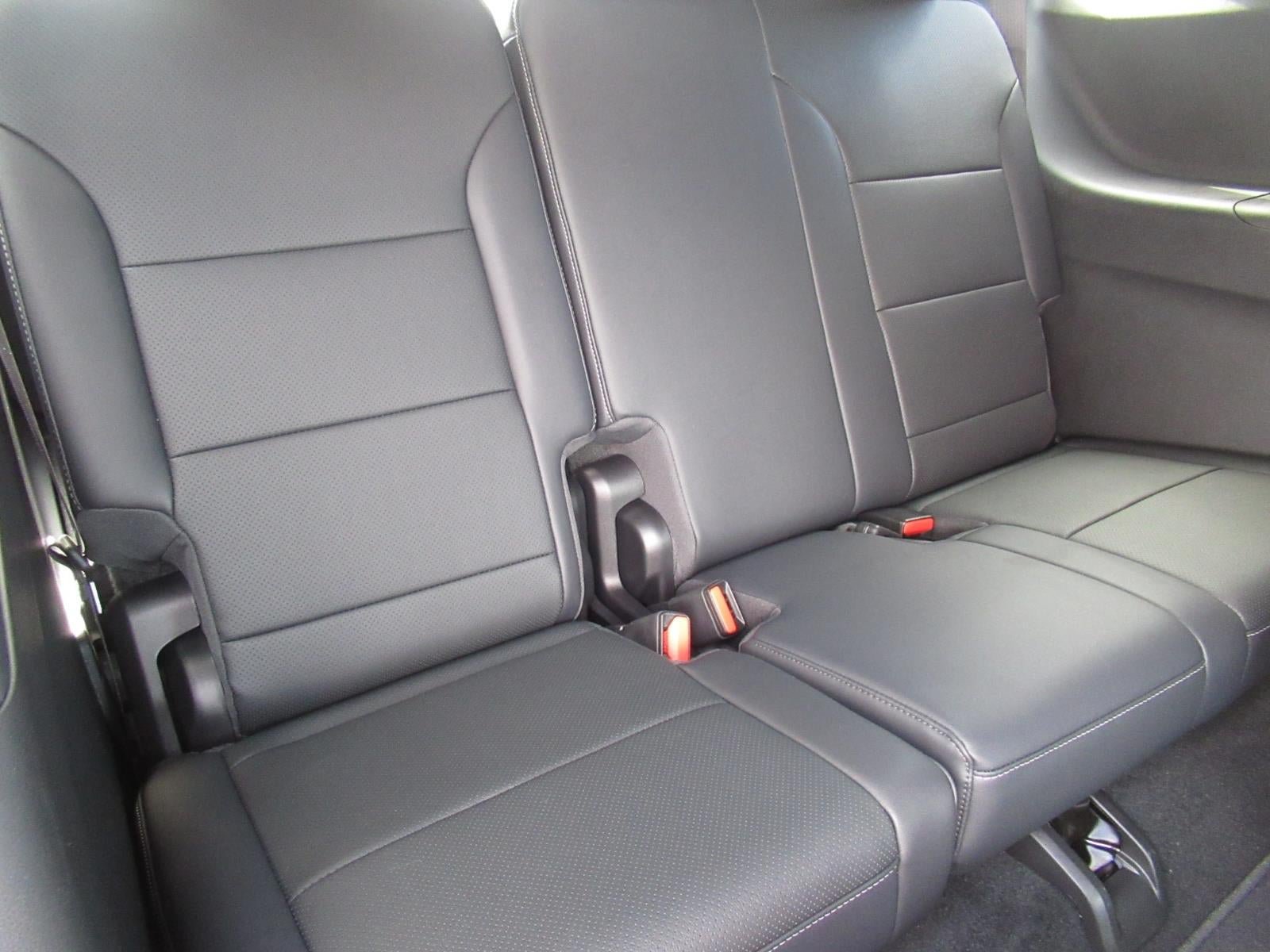 New 2027 Chevrolet Traverse LT w/ Driver Confidence Package FWD image 34