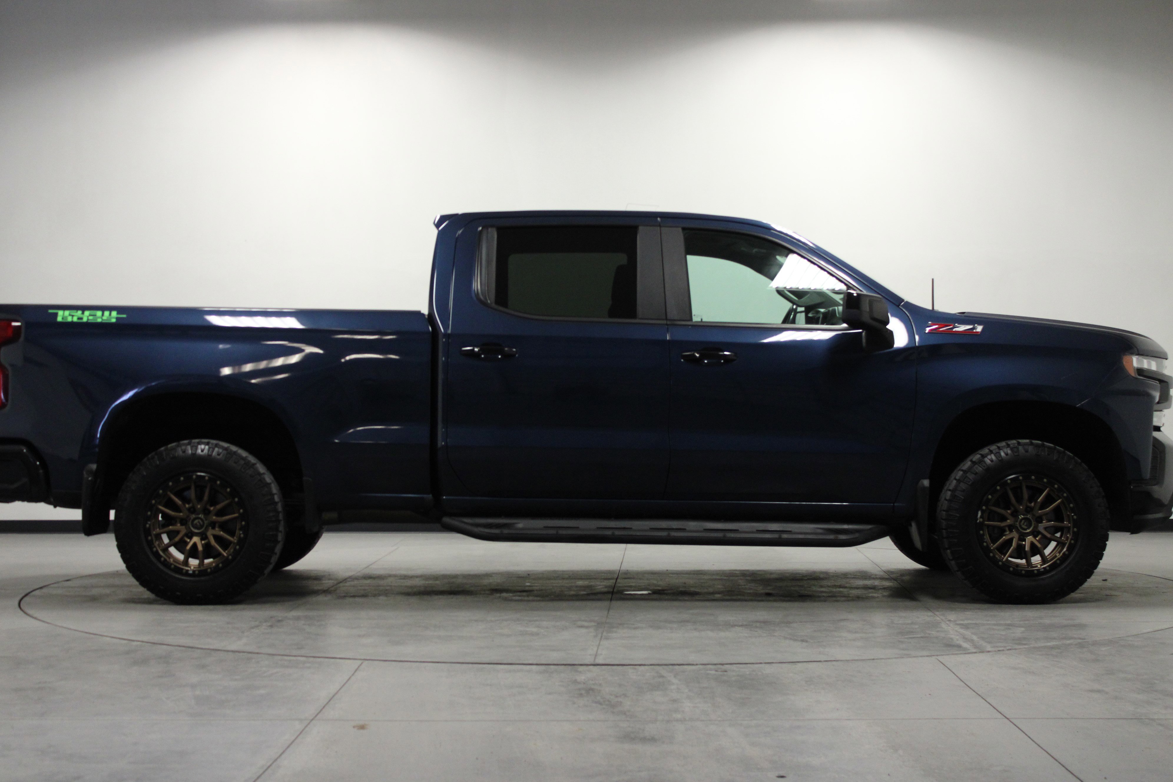 Used 2019 Chevrolet Silverado 1500 LT Trail Boss image 3