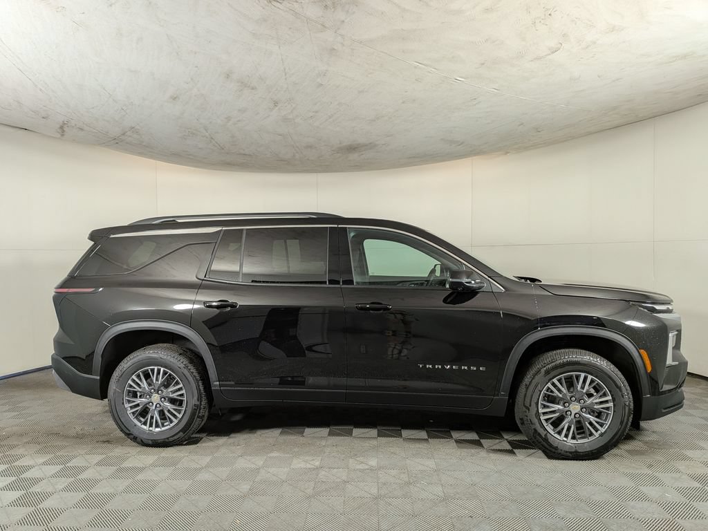 New 2026 Chevrolet Traverse LT w/ Driver Confidence Package AWD/4WD image 6