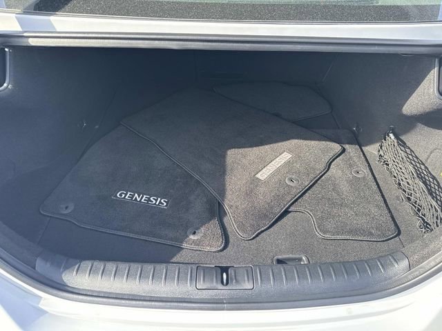 Used 2022 Genesis G70 3.3T image 9