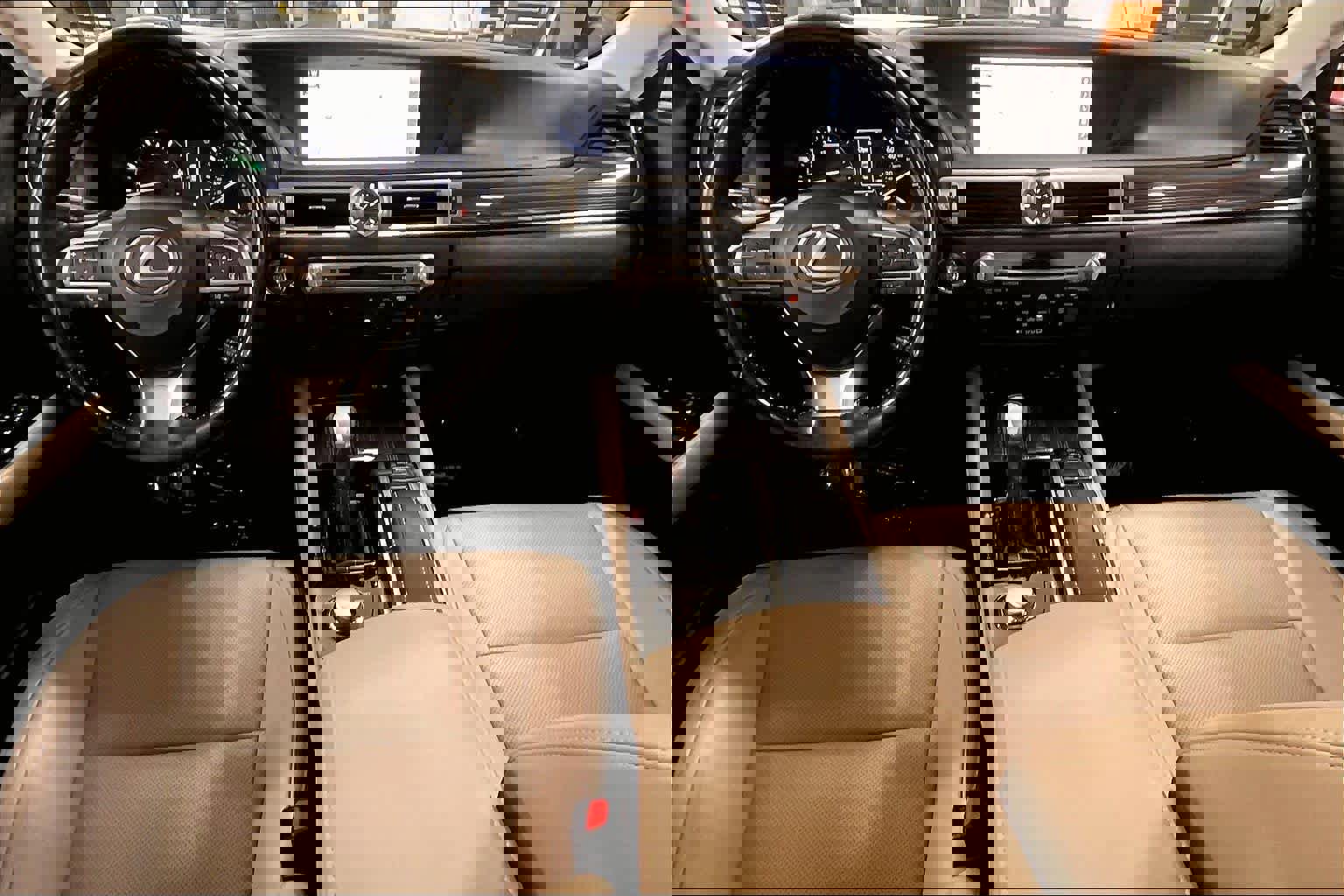 Used 2018 Lexus GS 350 AWD w/ Premium Package image 16