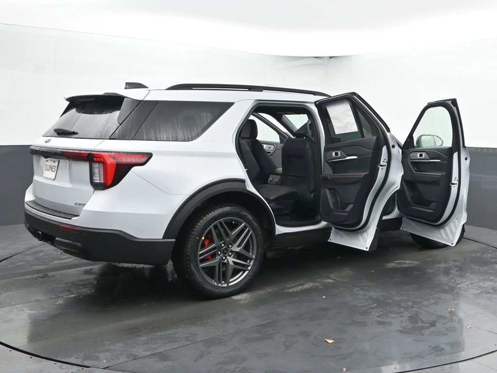 New 2026 Ford Explorer ST-Line w/ ST-Line Street Pack image 56