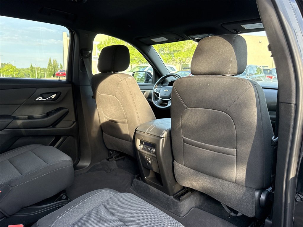 Used 2022 Chevrolet Traverse LT image 20