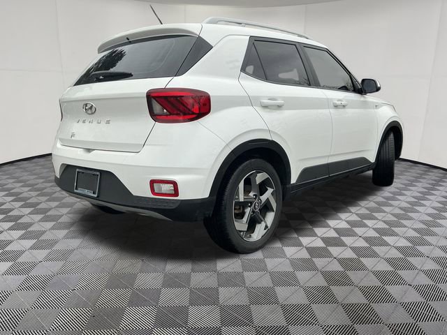 Certified 2024 Hyundai Venue SEL FWD image 7