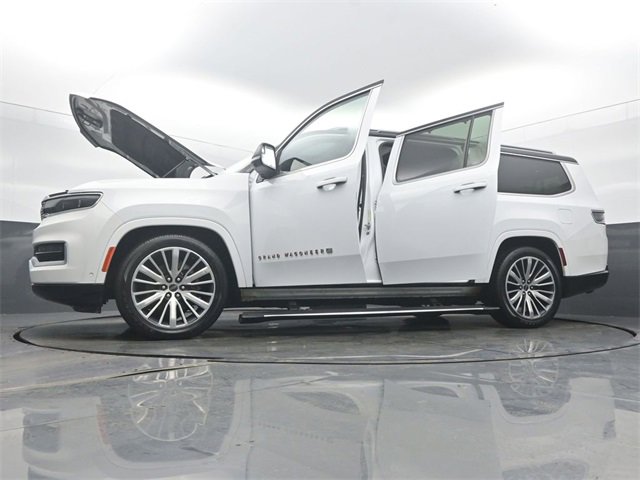 Used 2024 Jeep Grand Wagoneer L Series III image 61