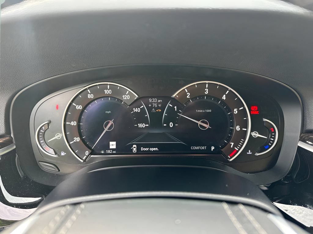 Used 2017 BMW 540i RWD image 13
