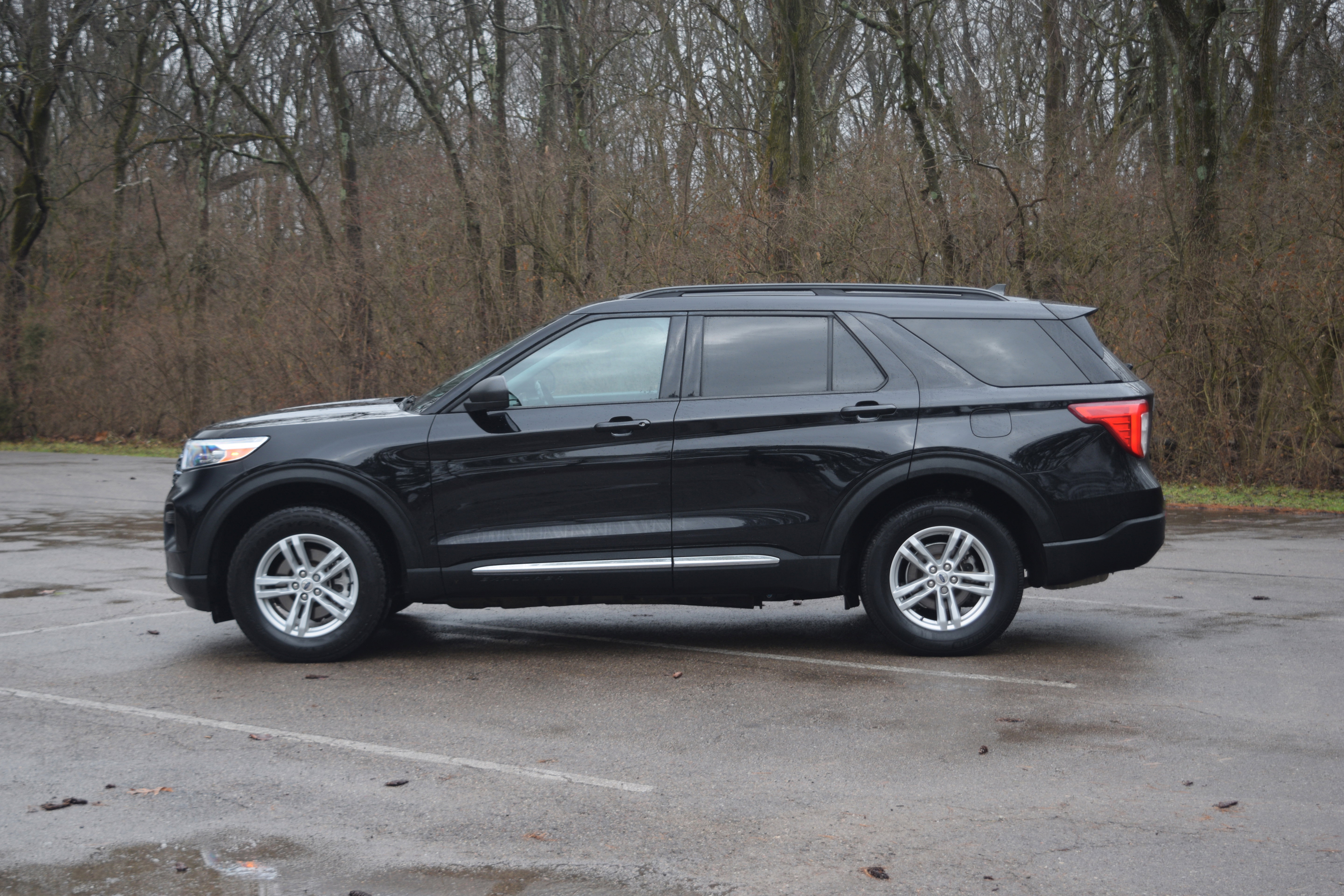 Used 2022 Ford Explorer XLT image 23