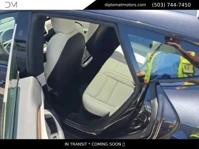 Used 2025 Tesla Model S AWD/4WD image 10