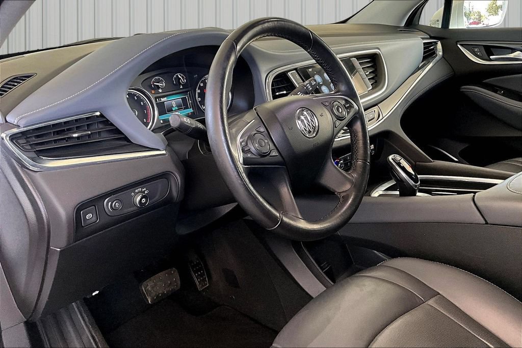 Used 2018 Buick Enclave Essence AWD/4WD image 4