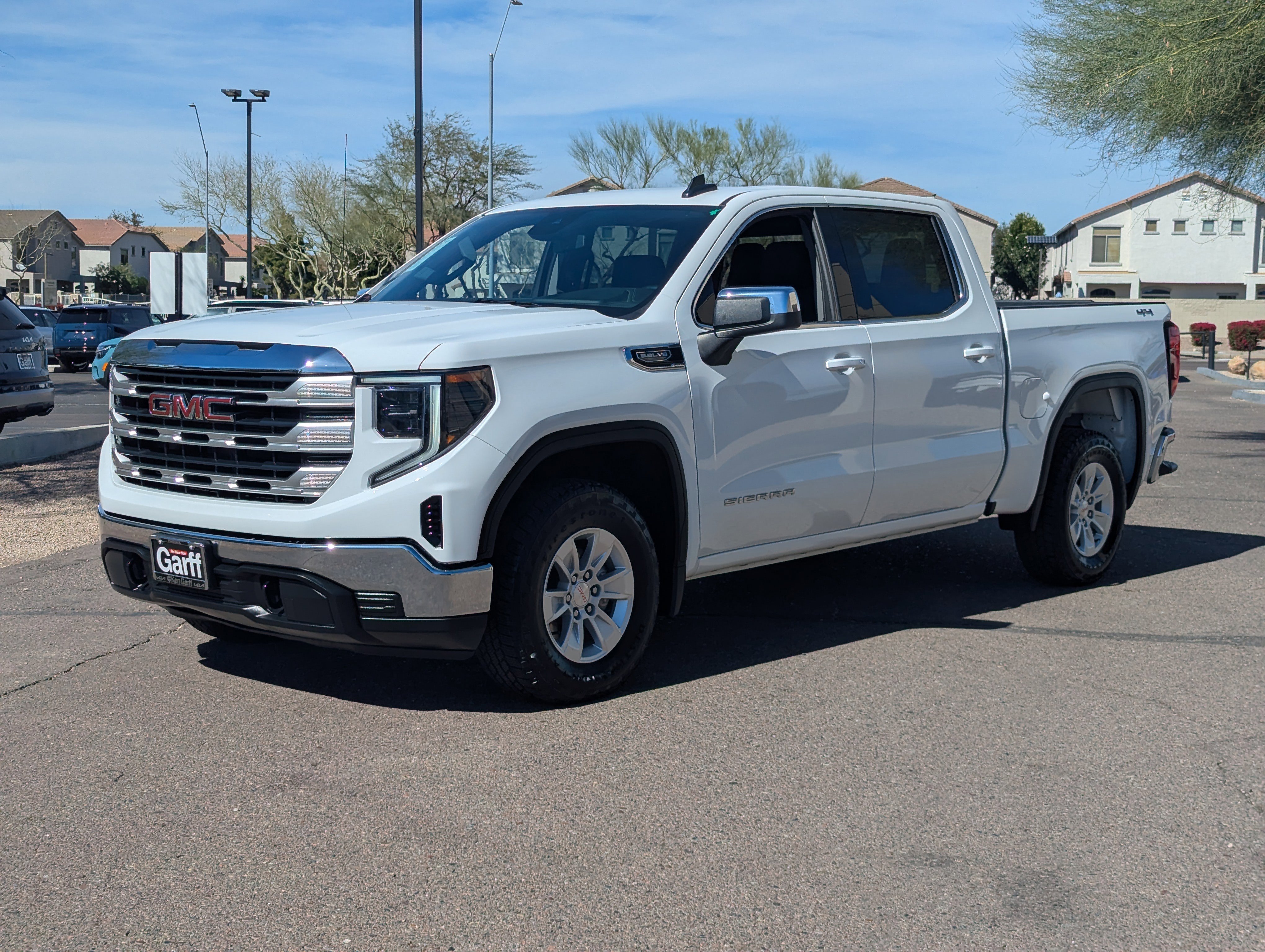 Used 2023 GMC Sierra 1500 SLE image 2
