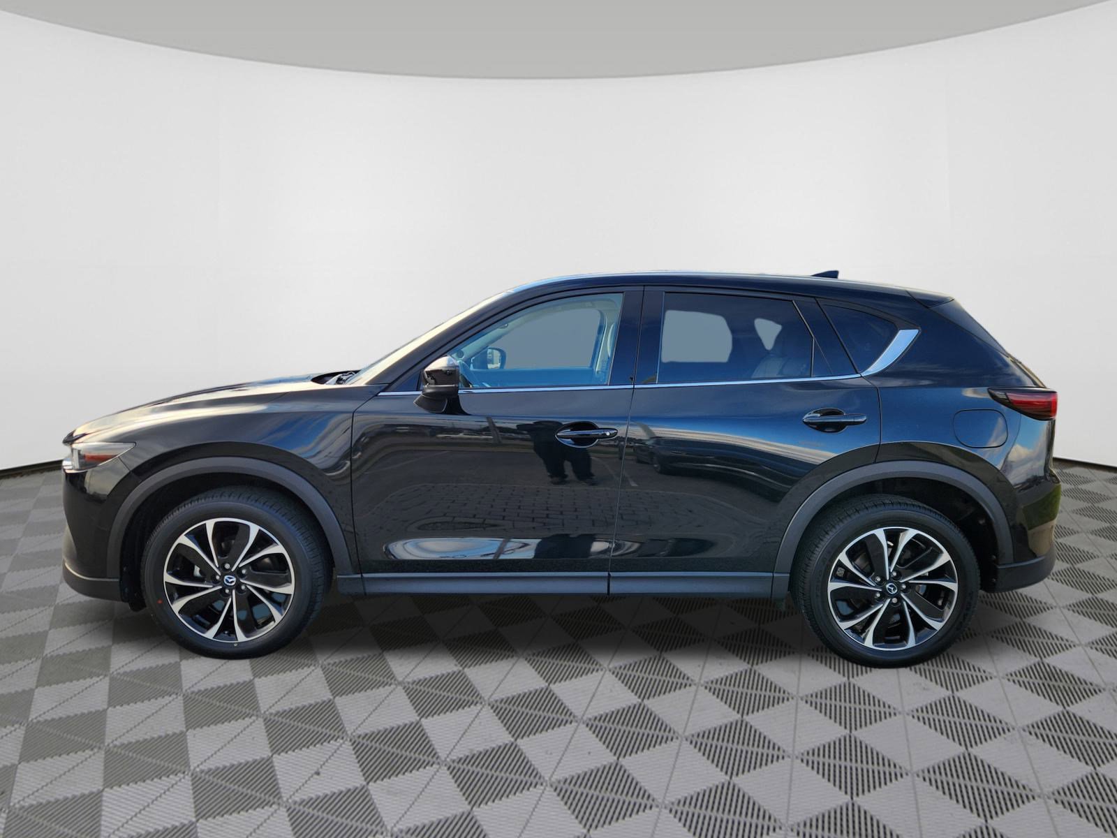 Certified 2023 MAZDA CX-5 AWD 2.5 S w/ Premium Plus Pkg image 5