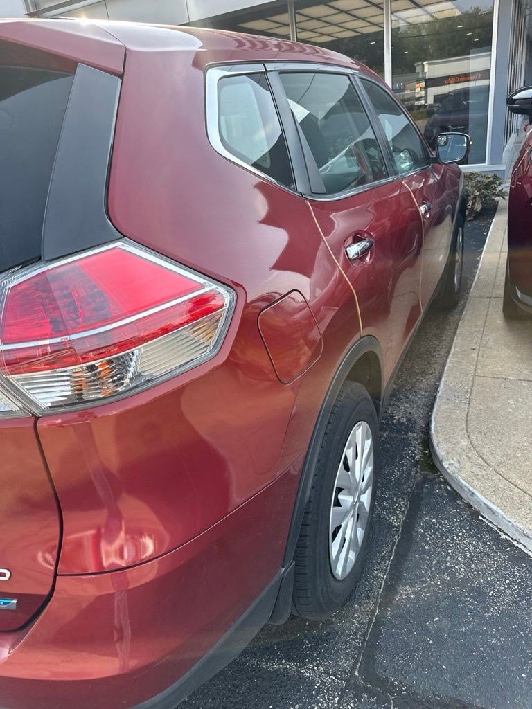 Used 2014 Nissan Rogue S AWD/4WD image 9