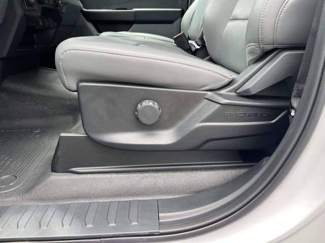 Certified 2026 Ford F250 XL w/ XL Chrome Package RWD image 18