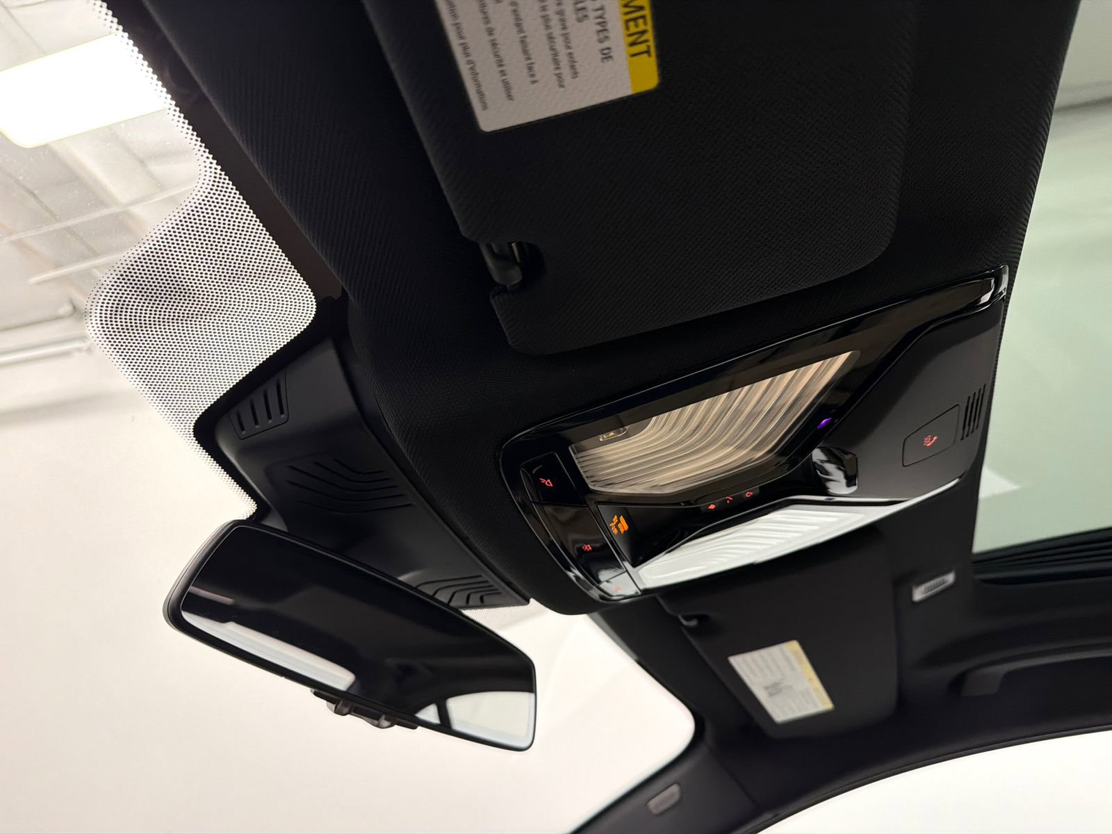 Used 2018 BMW 530i xDrive image 28