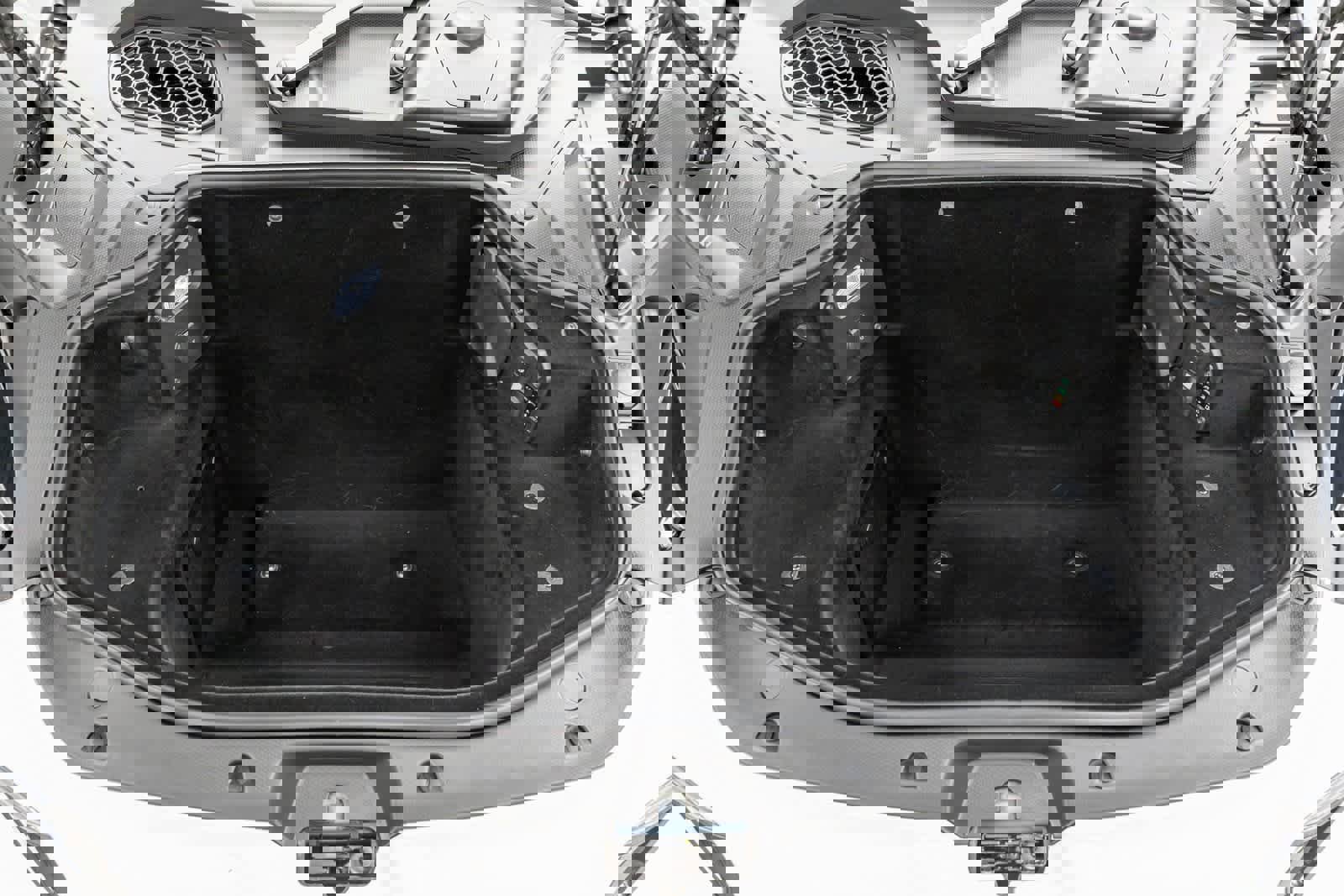 Used 2024 Lamborghini Revuelto image 19