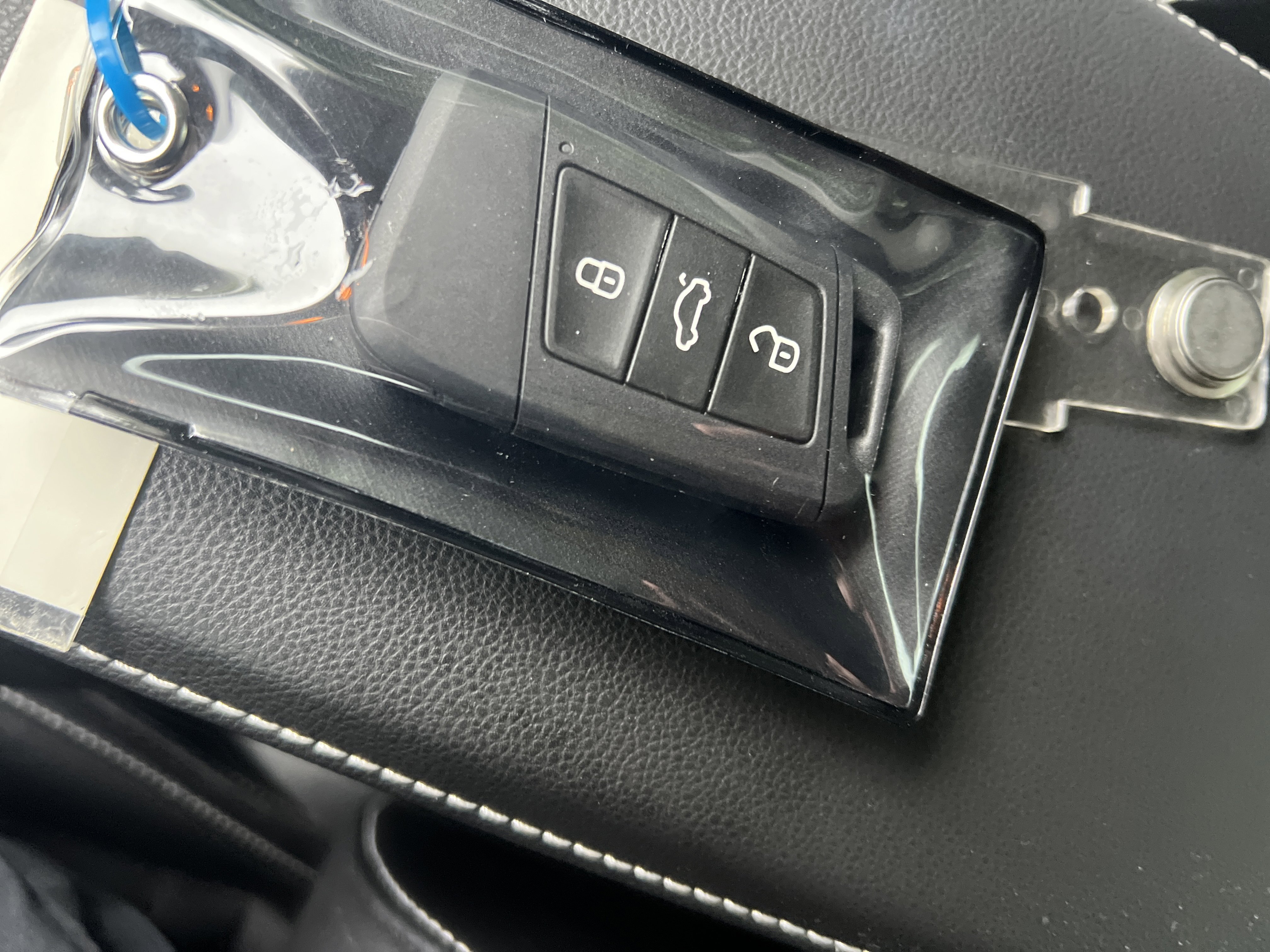 Certified 2022 Volkswagen Jetta SE FWD image 31