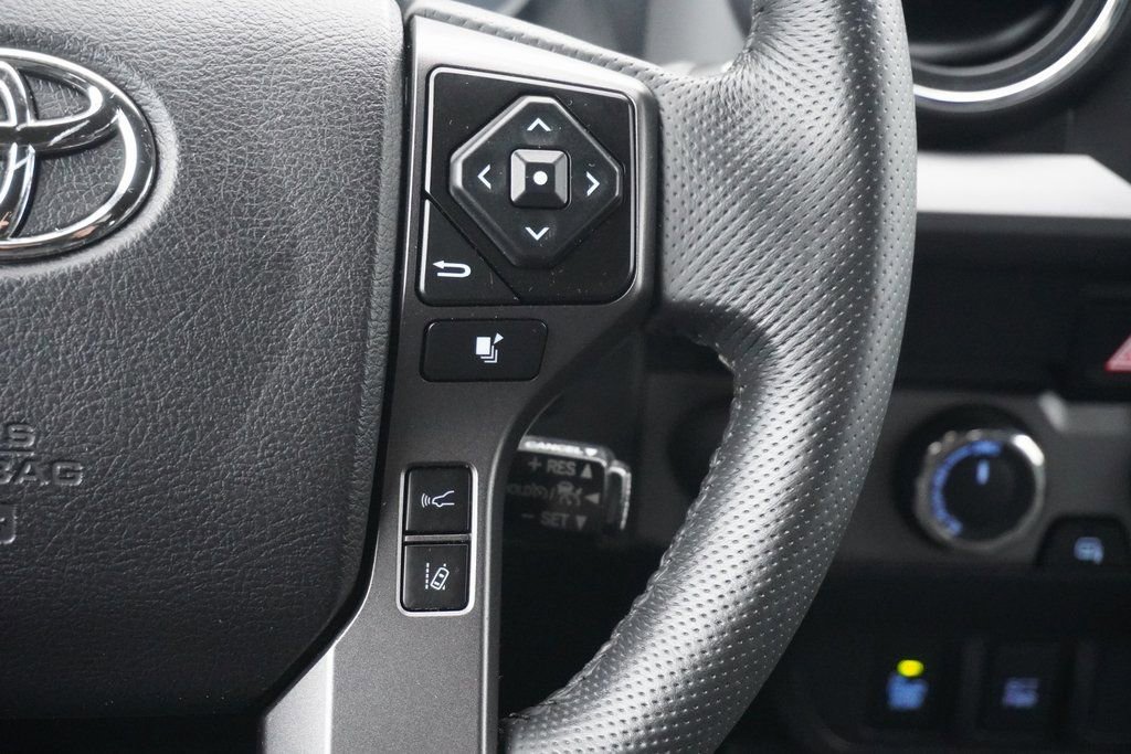 Used 2021 Toyota Tacoma TRD Sport image 15