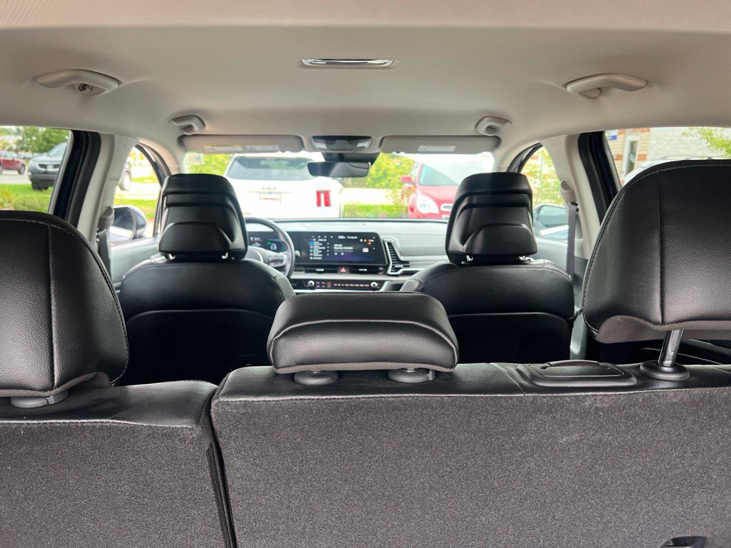 Certified 2025 Kia Sportage EX AWD/4WD image 12