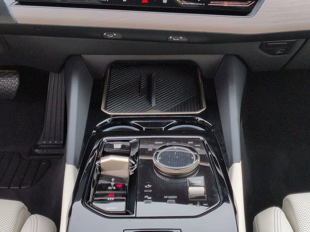 Certified 2024 BMW 530i 530i w/ Premium Package image 20