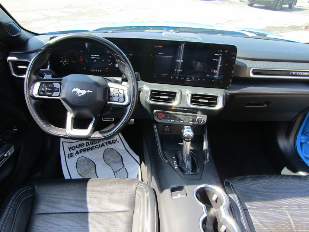 Used 2025 Ford Mustang GT Premium RWD image 16