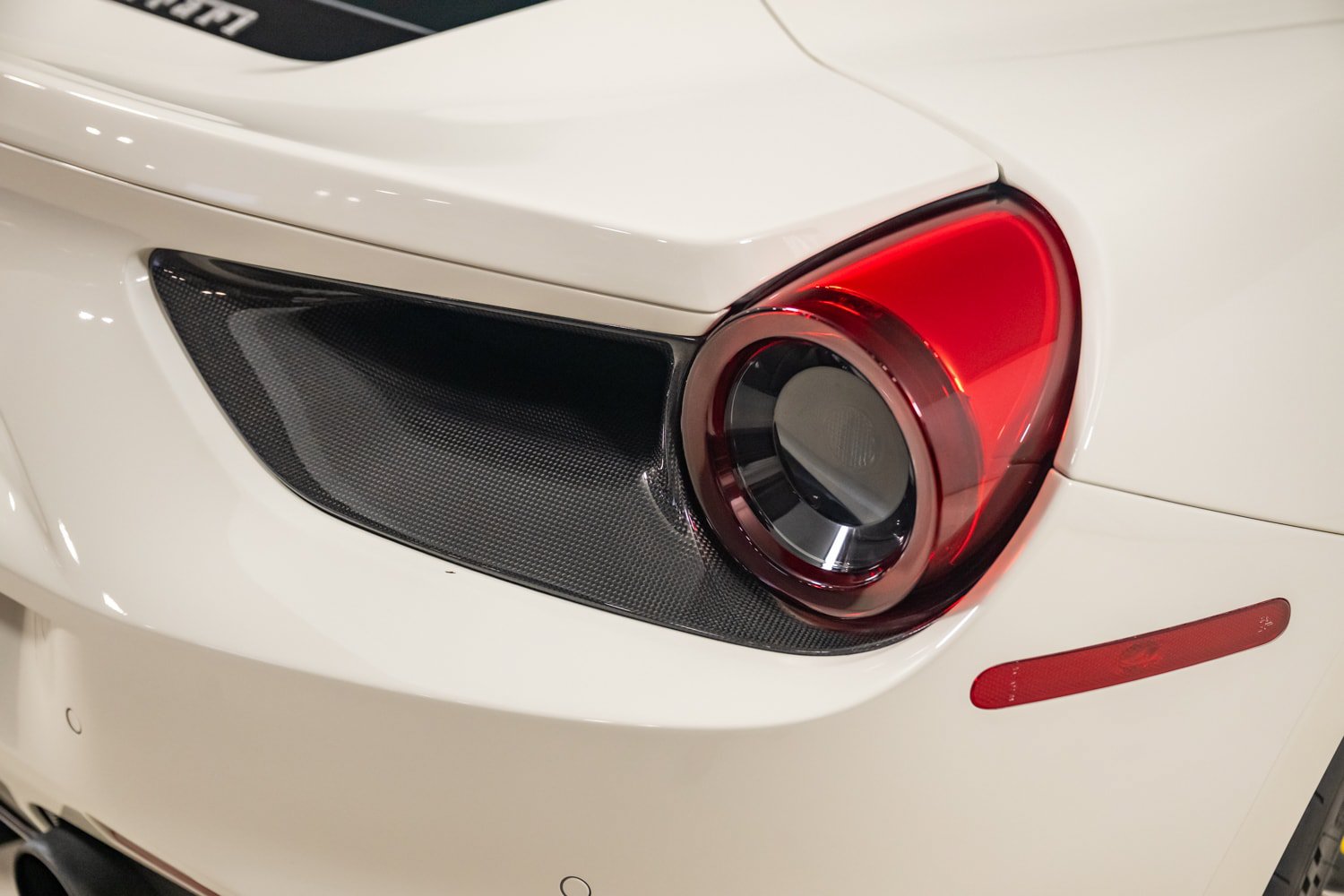 Used 2017 Ferrari 488 GTB RWD image 42
