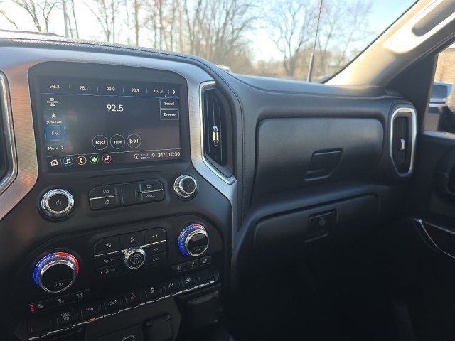 Used 2023 GMC Sierra 3500 SLT w/ SLT Convenience Package image 34