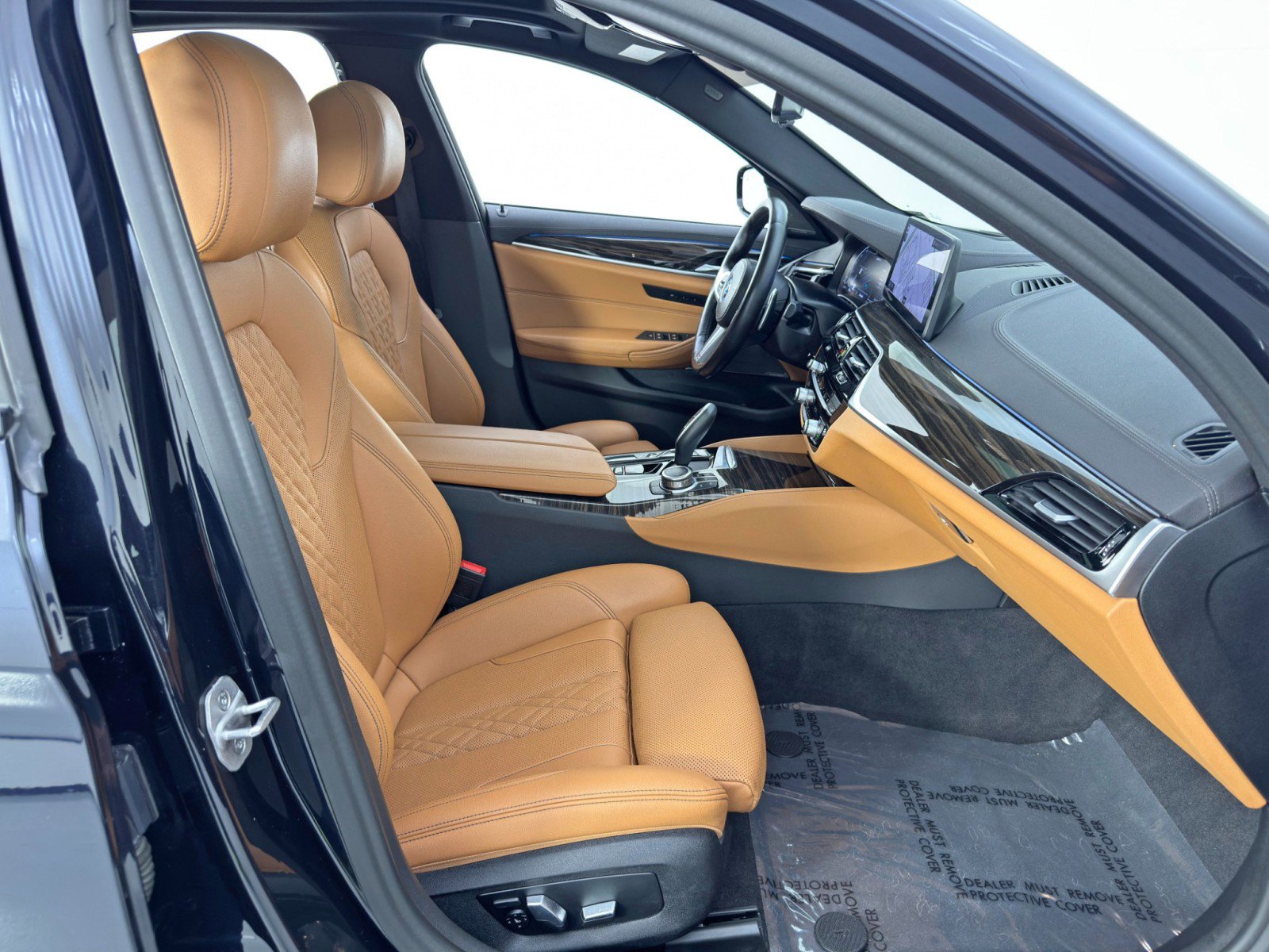 Used 2022 BMW 530e w/ Premium Package RWD image 15