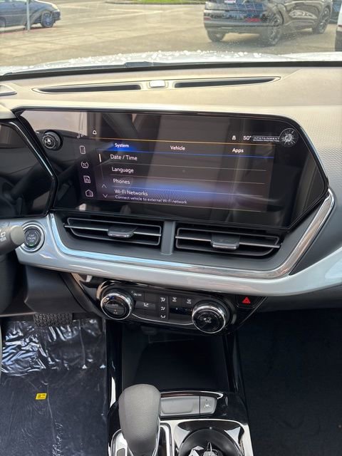 New 2026 Chevrolet Trax LT image 17