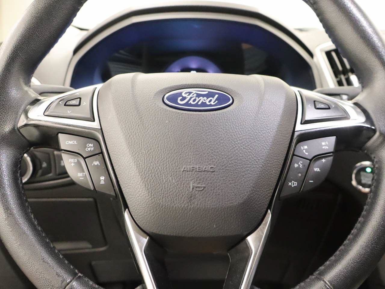 Used 2024 Ford Edge SEL AWD/4WD image 12
