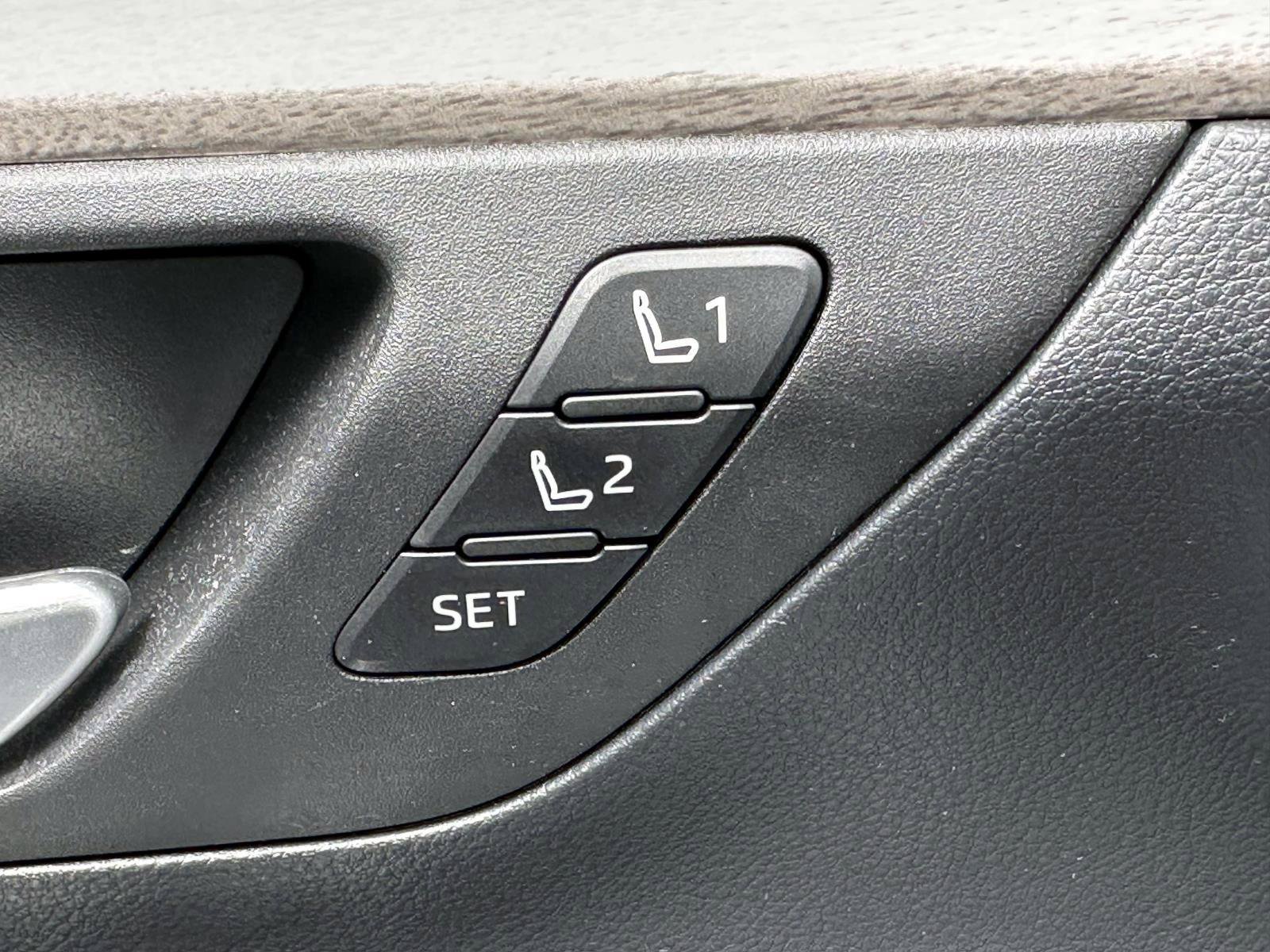 Used 2024 Toyota Grand Highlander AWD Hybrid image 18