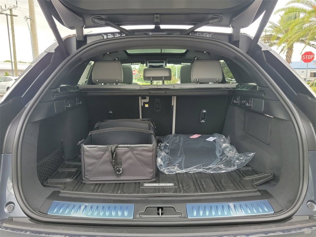 New 2026 Land Rover Range Rover Velar S image 11