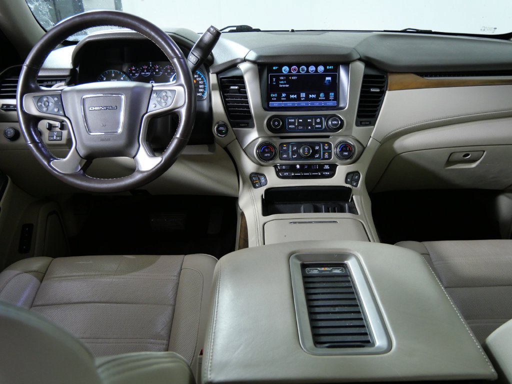 Used 2020 GMC Yukon Denali w/ Denali Ultimate Package AWD/4WD image 21