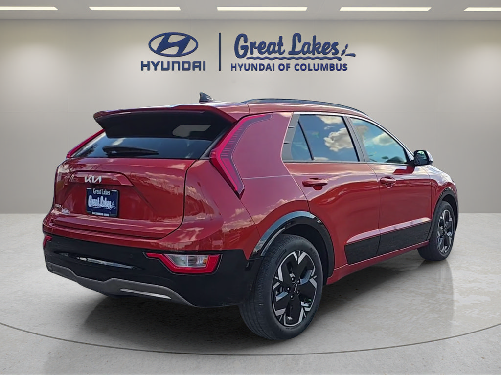 Used 2023 Kia Niro Wind w/ Wind Preserve Package FWD image 5