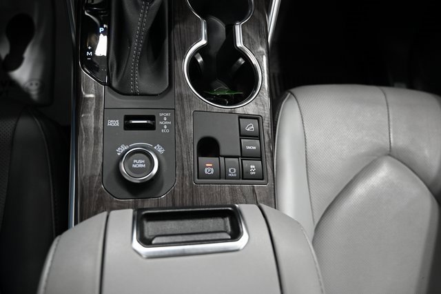 Used 2023 Toyota Highlander Limited image 20