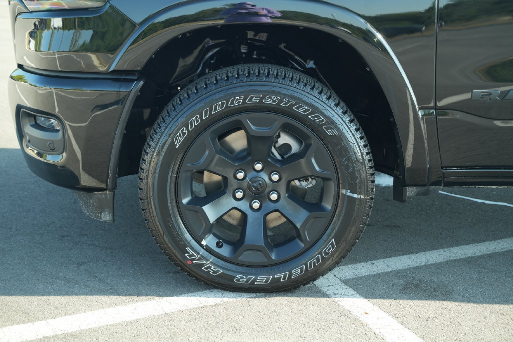 New 2026 RAM 1500 Big Horn AWD/4WD image 9