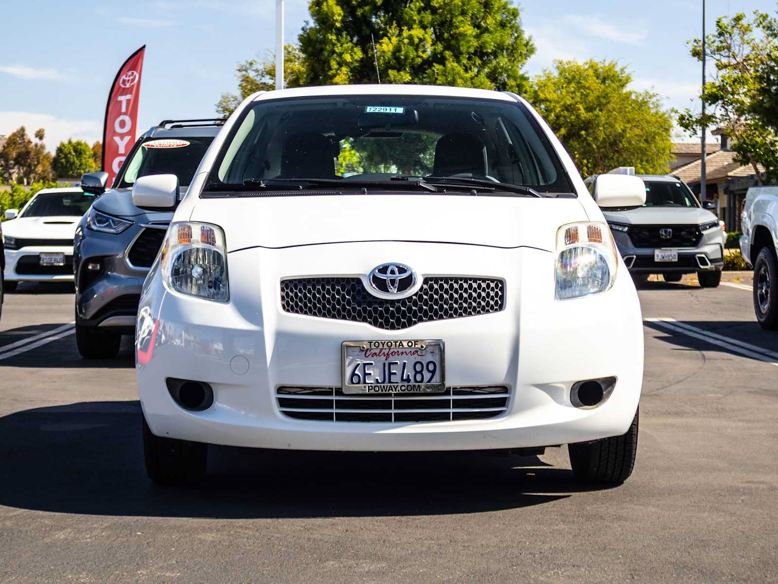 Used 2008 Toyota Yaris 2-Door Hatchback FWD image 2
