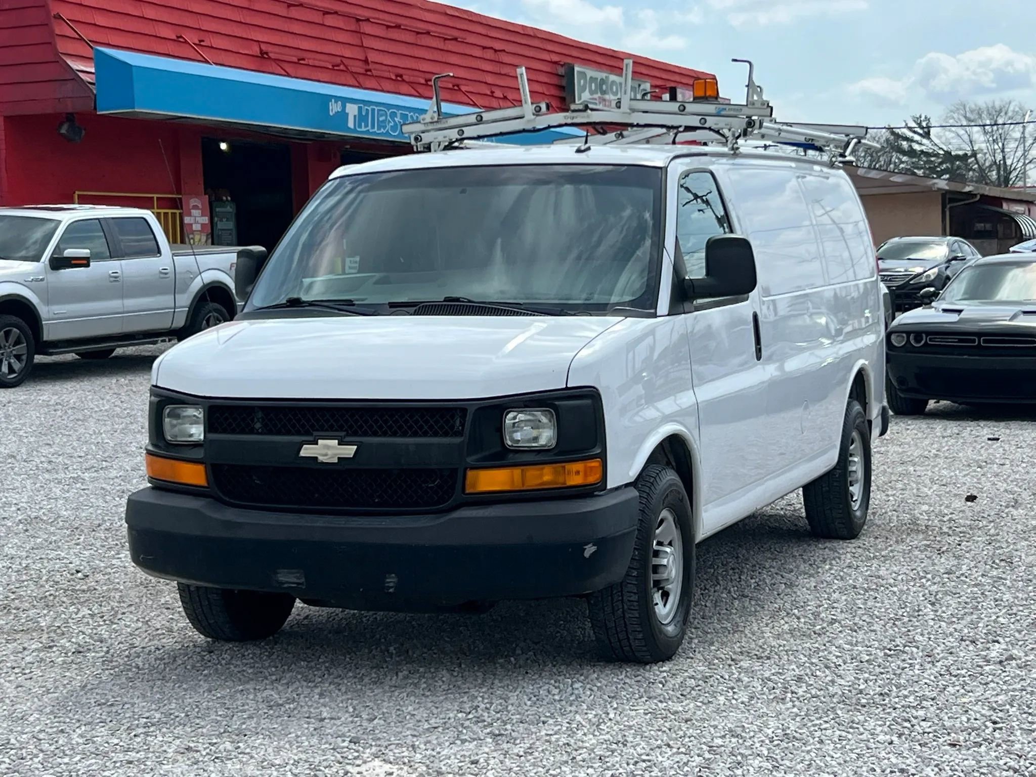 Used 2015 Chevrolet Express 2500 image 3