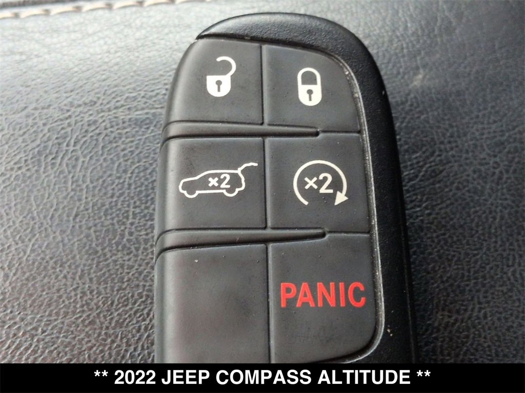 Used 2022 Jeep Compass Altitude w/ Convenience Group image 27