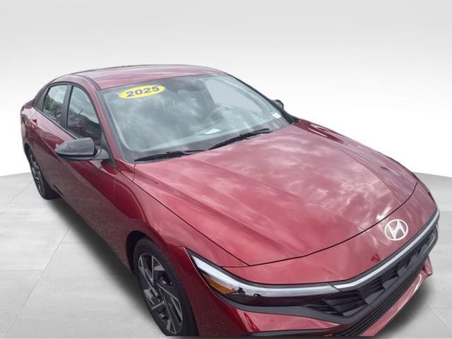 Certified 2025 Hyundai Elantra Sport w/ Cargo Package FWD image 10