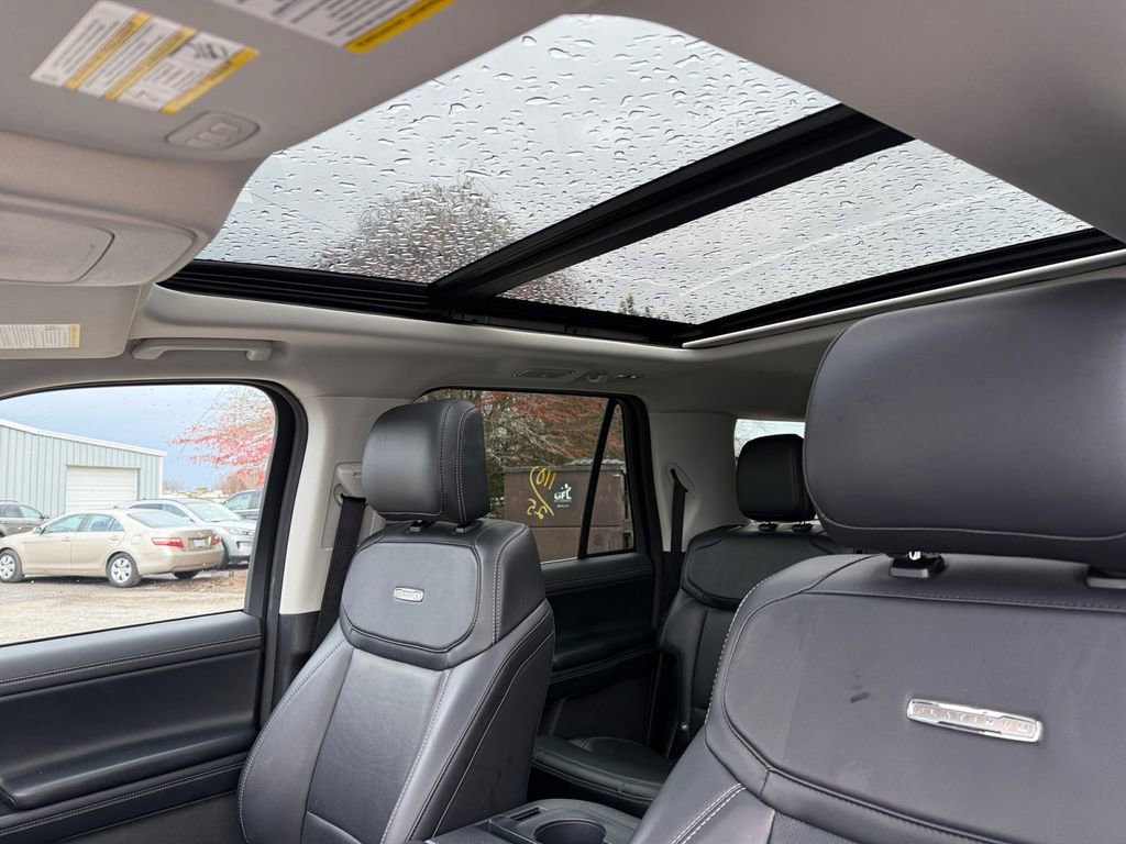 Certified 2025 Ford Expedition Max Platinum image 22